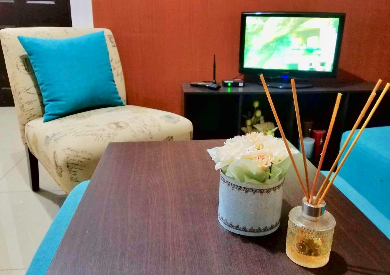Super Cute Hampton Suites Imus Екстер'єр фото